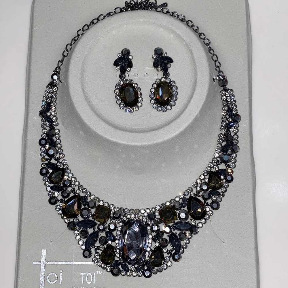 Brand new rhinestone necklace & earring set